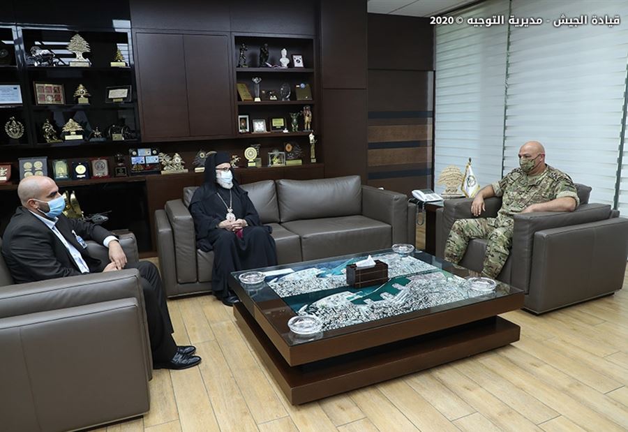 السفير القطري بـضيافة قائد الجيش 