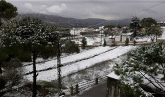 استعدوا لمنخفض جوي آتٍ.. الطقس غائم وماطر