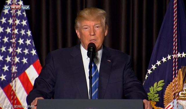 القضاء يؤيد تعليق حظر السفر.. وترامب يرد