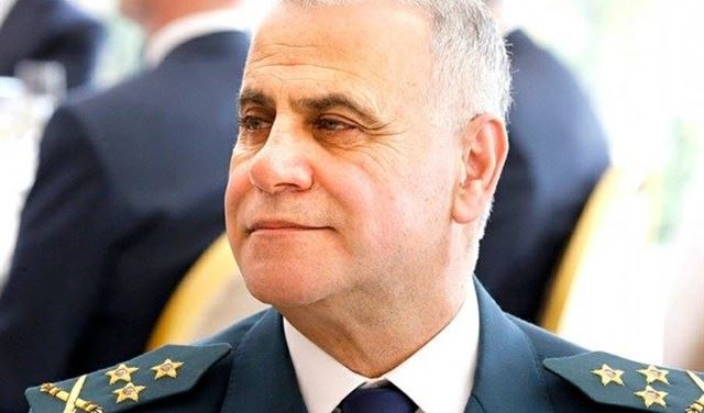 قهوجي باق.. باق.. باق