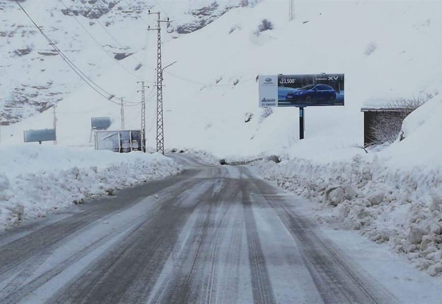 بالصور: كفرذبيان تتكلل بالثلوج 