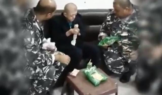 بالفيديو.. هكذا تعاملت القوى الأمنية مع الطفل عبد الباسط 