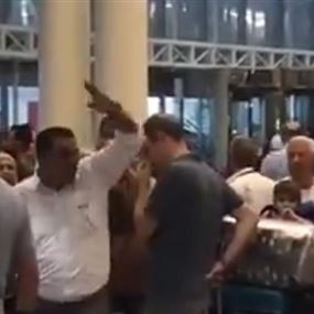 مسافر بمطار بيروت: تحتاجون محمد بن سلمان ليربي الفاسدين مسافر بمطار بيروت: تحتاجون محمد بن سلمان ليربي الفاسدين