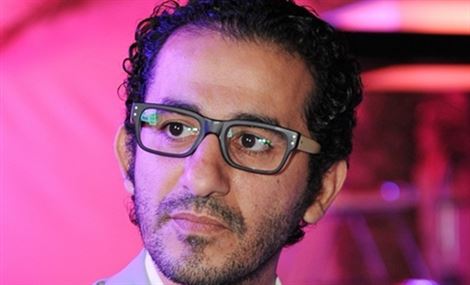إعلامي مصري يهاجم أحمد حلمي 