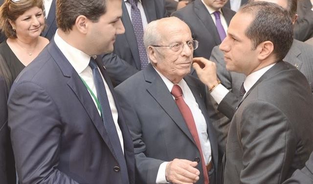 الكتائب: لعبة عضّ أصابع بين شركاء السلطة