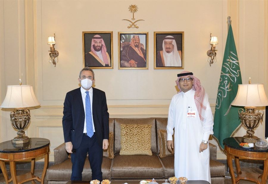 المستجدات السياسية بين بخاري ورامبلنغ  المستجدات السياسية بين بخاري ورامبلنغ