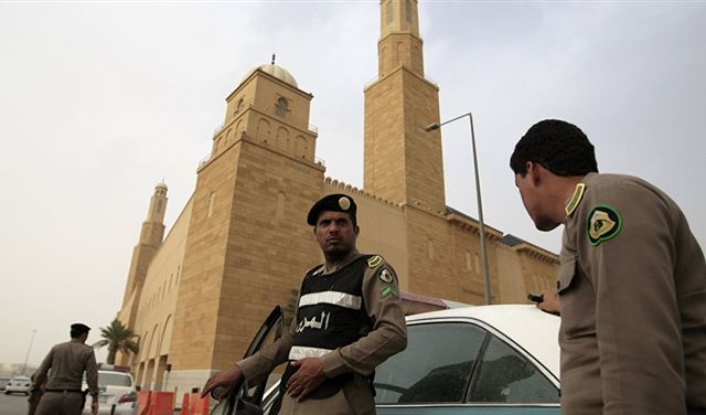 سعودي ينحر والديه وينكِّل بجثَّة أبيه