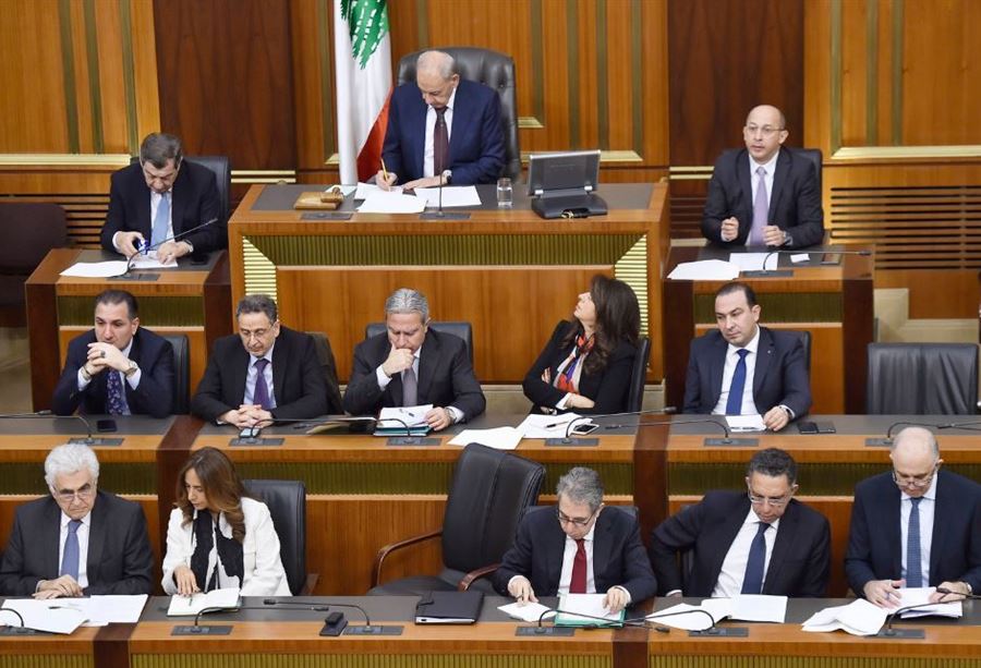 نائبٌ يُلوّح بطرح الثقة بهذا الوزير