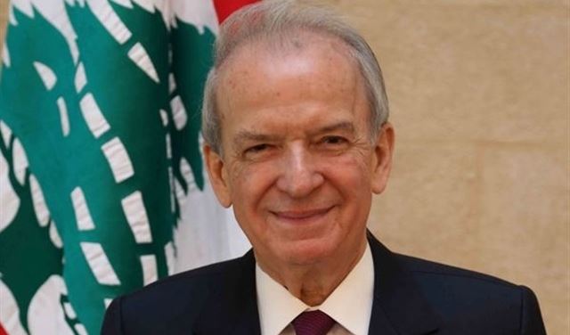 حمادة يعيد محور القضية الفلسطينية الى مناهج التاريخ