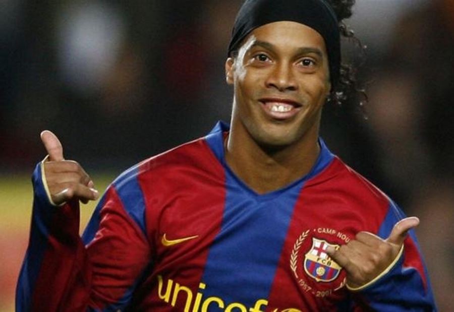 تطور مفاجئ.. هل يعود رونالدينيو إلى الملاعب مجددا؟