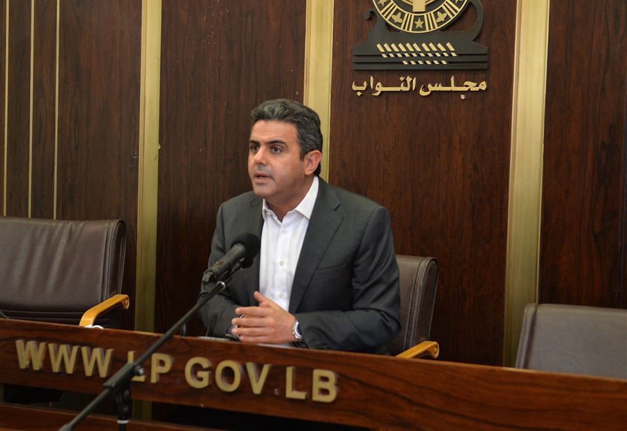 "اكبر خطر وجودي"... حواط: المطلوب حل شامل