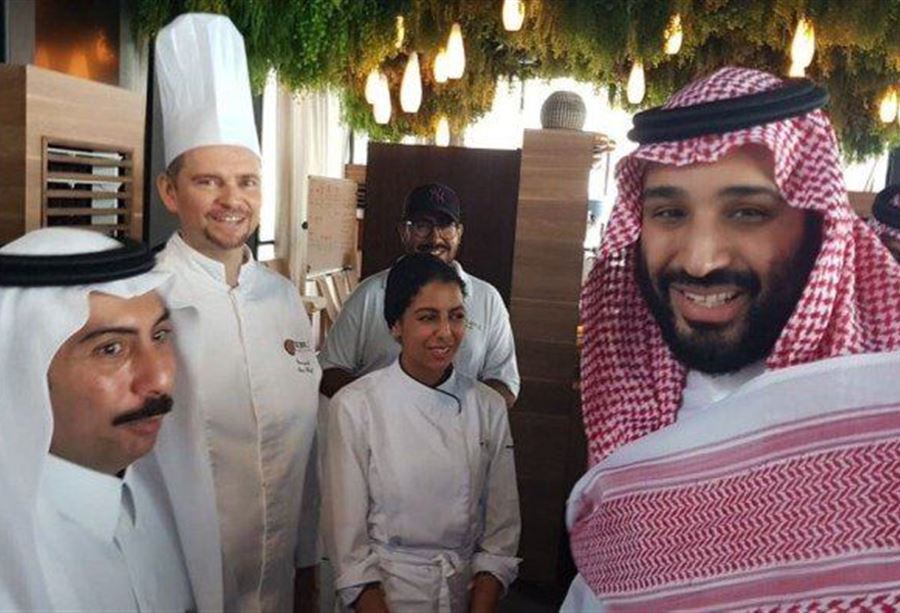 بالصور: محمد بن سلمان يفاجئ السعوديين على الكورنيش