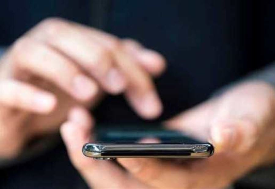 من قيادي أمني إلى "ناشر منصّة" من قيادي أمني إلى "ناشر منصّة"