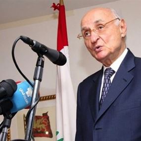 مكاوي: مواقف هولاند أنهت إشاعات توطين السوريين