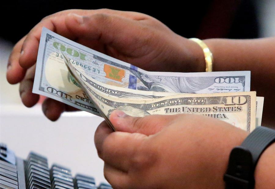 دولار السوق السوداء... كم سجّل اليوم؟
