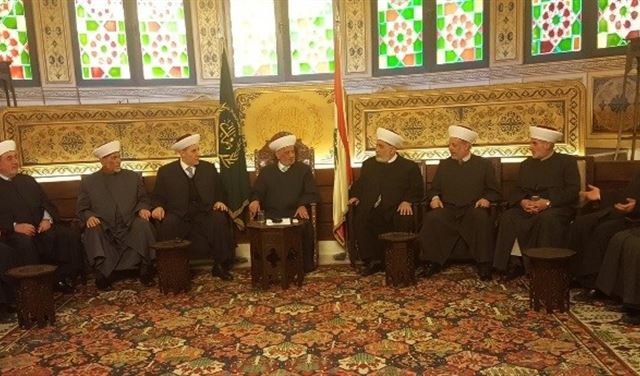 المنحة الإماراتية ممنوعة على مشايخ 8 آذار المنحة الإماراتية ممنوعة على مشايخ 8 آذار