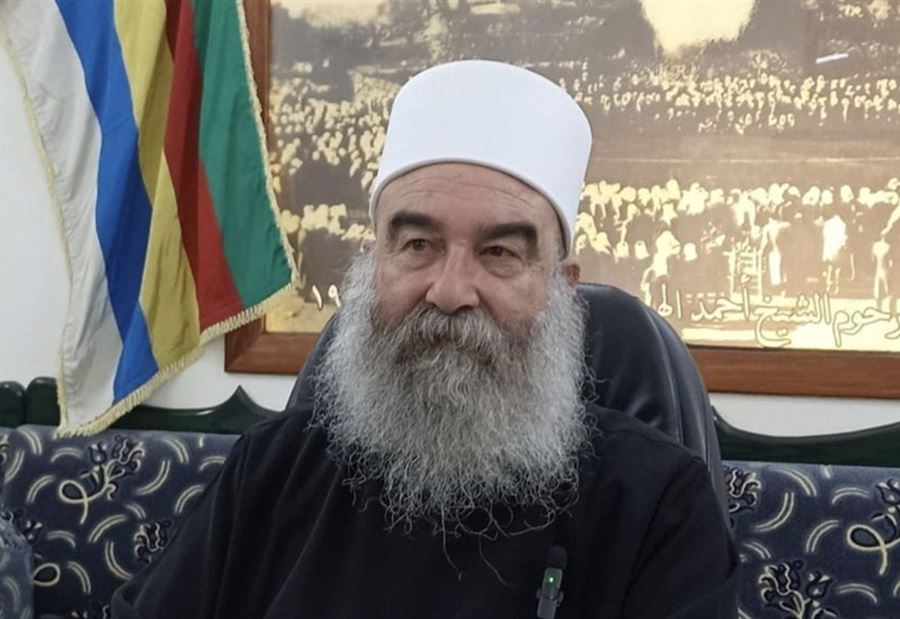 "غير منطقي"... الهَجري ينتقد الدستور السوري الجديد (فيديو)