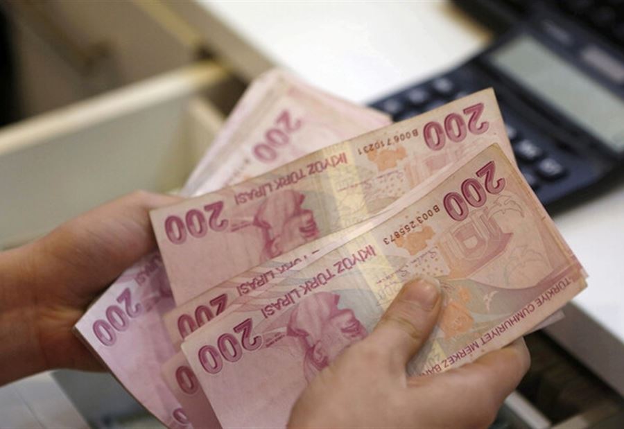 الليرة التركية تبلغ قاعاً جديداً 