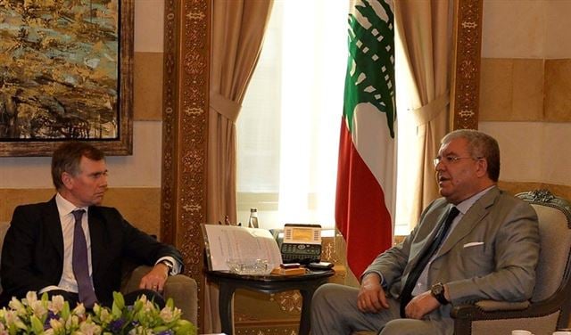 المشنوق: تنسيق الأجهزة منع تفجيرا إرهابيا في الضاحية