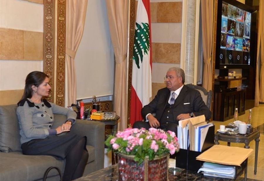 المشنوق يستنفر المؤسسات المعنية بالنازحين