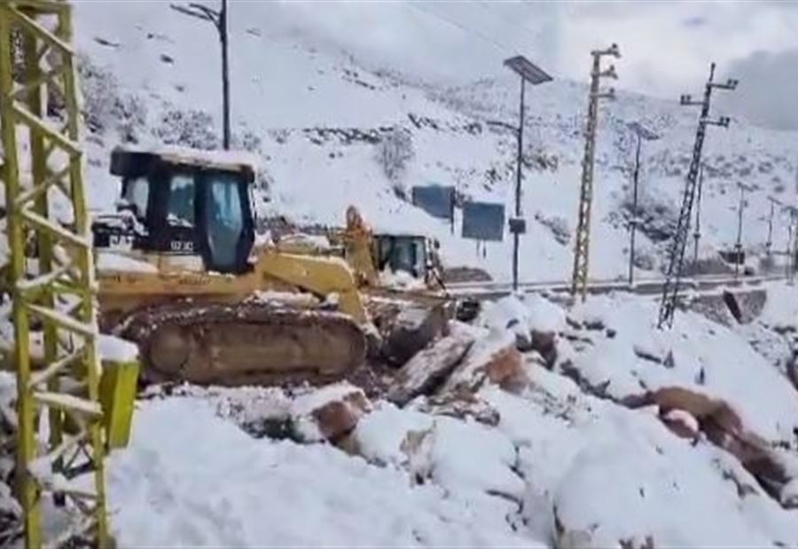 بالفيديو: تدعيم الحائط المُنهار في ضهر البيدر مستمر بالفيديو: تدعيم الحائط المُنهار في ضهر البيدر مستمر