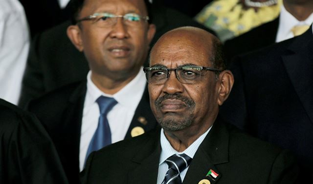 البشير يتهم جنوب السودان بدعم المتمردين