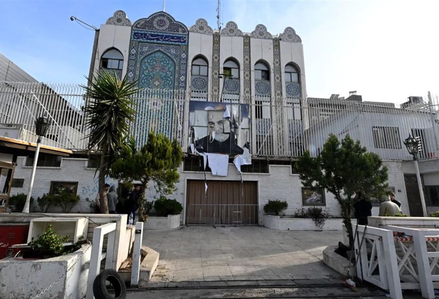 شرطٌ إيراني لإعادة فتح السفارة في دمشق شرطٌ إيراني لإعادة فتح السفارة في دمشق