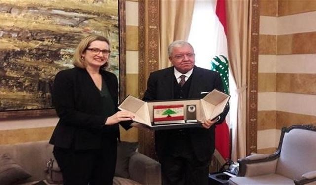 رسالة من وزيرة الداخلية البريطانية للمرشحات اللبنانيات رسالة من وزيرة الداخلية البريطانية للمرشحات اللبنانيات