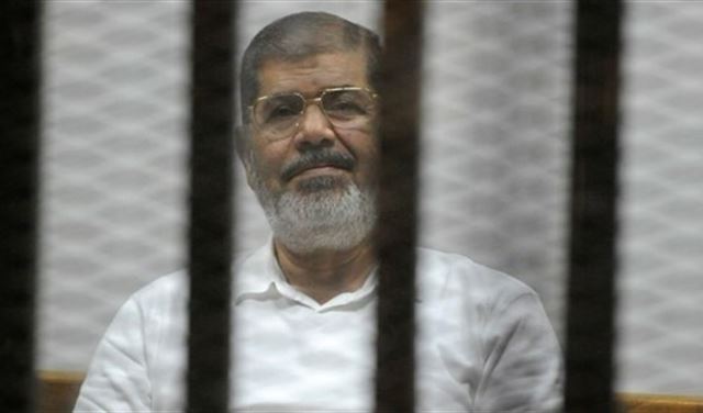 حكم بالسجن 3 سنوات لـ"مرسي" لإهانته القضاء