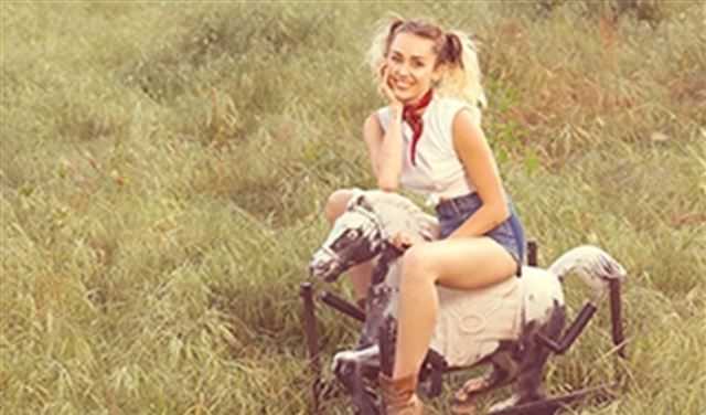 مايلي سايرس قررت الظهور بصورة جديدة