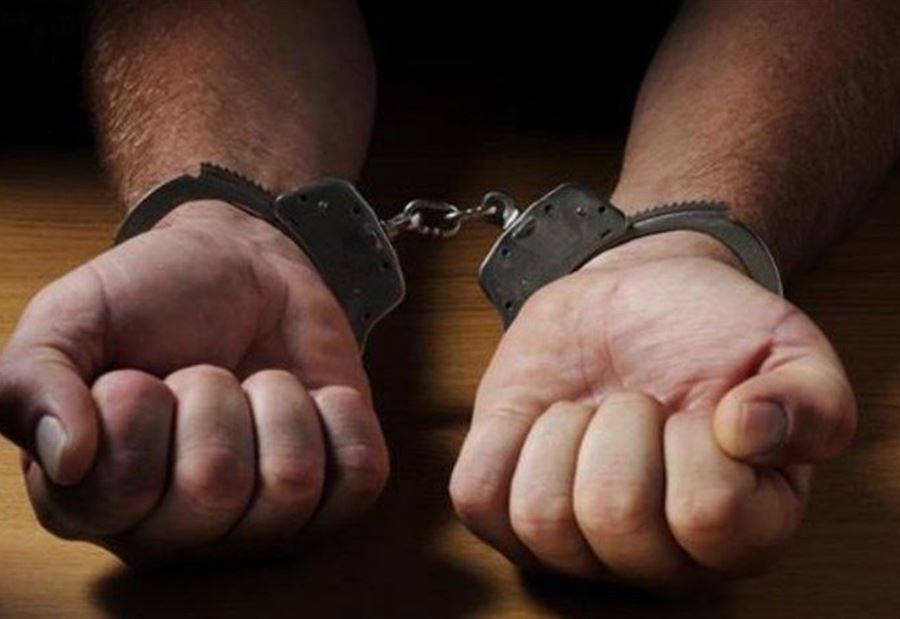 توقيف شخصين في صور