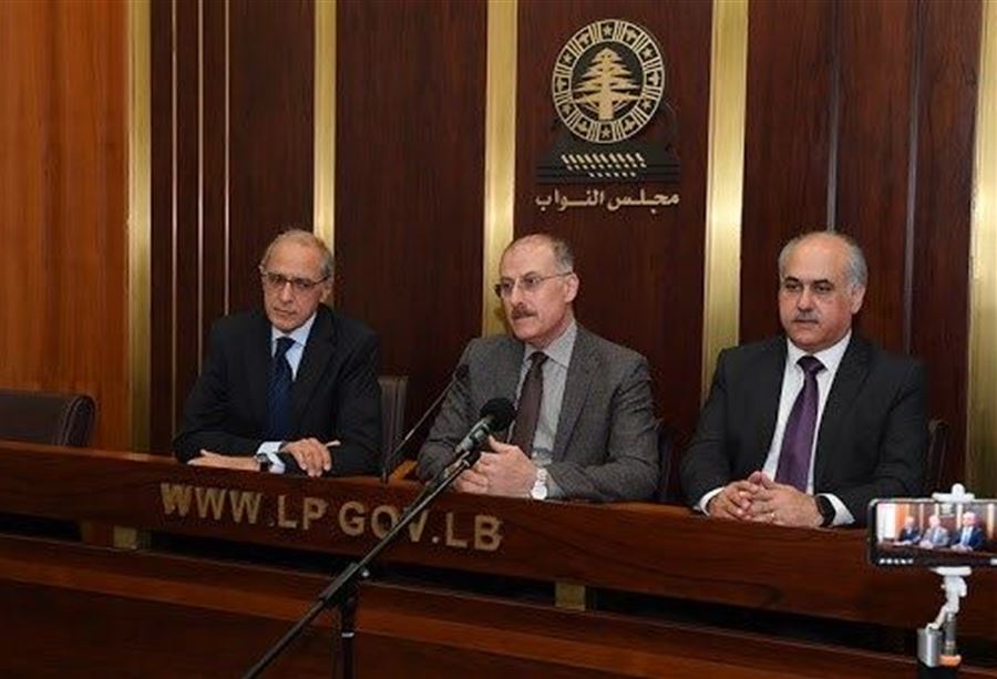 "نائبٌ  الاشتراكي" ينتقد آداء الحكومة 