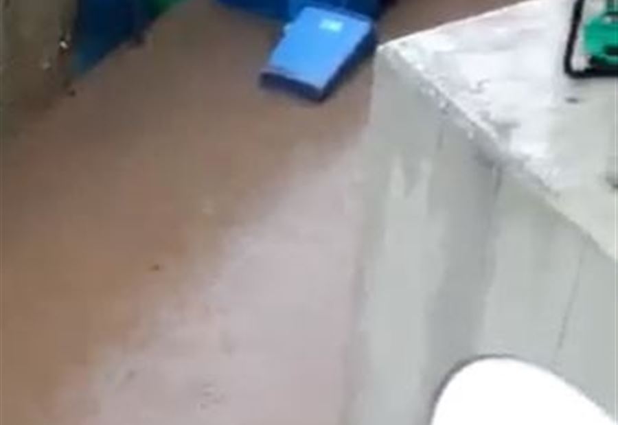 بالفيديو والصور.. السيول تجتاح جونية و"الصليب الأحمر"