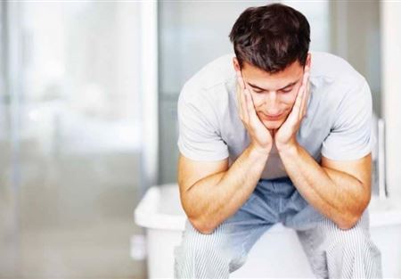 لماذا يختبئ الرجال بالمرحاض؟