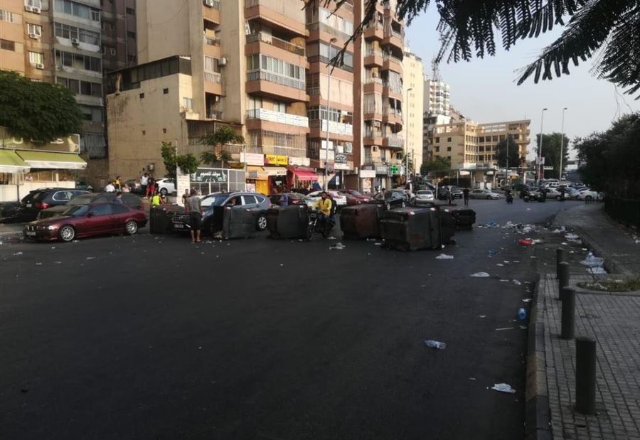 بالصور: قطع طرقات في بيروت احتجاجاً على "التقنين"