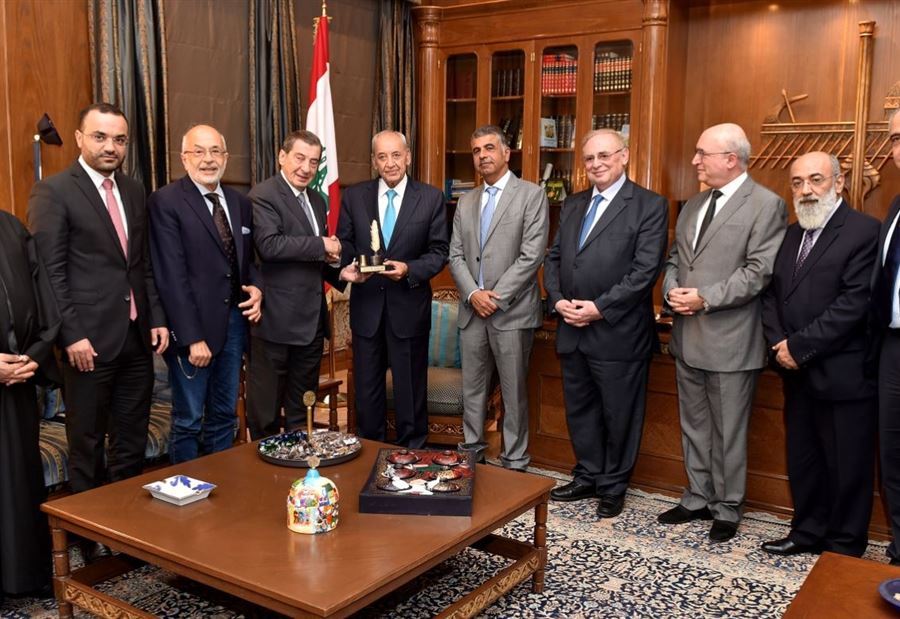 بري يتسلم درع الإمام الصدر