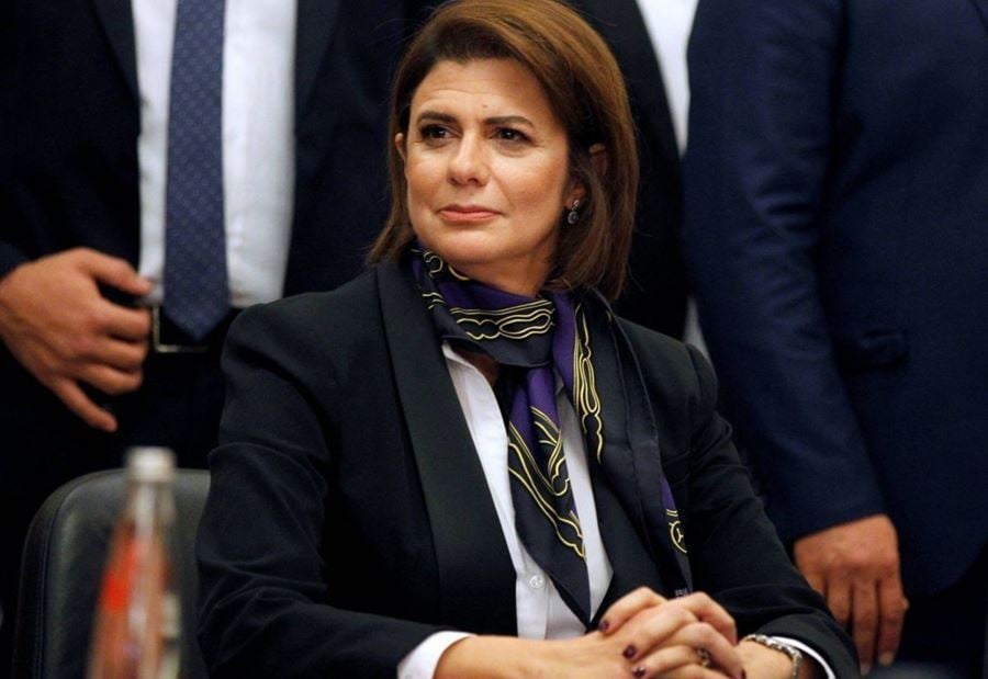 قرار جديد من ريا الحسن