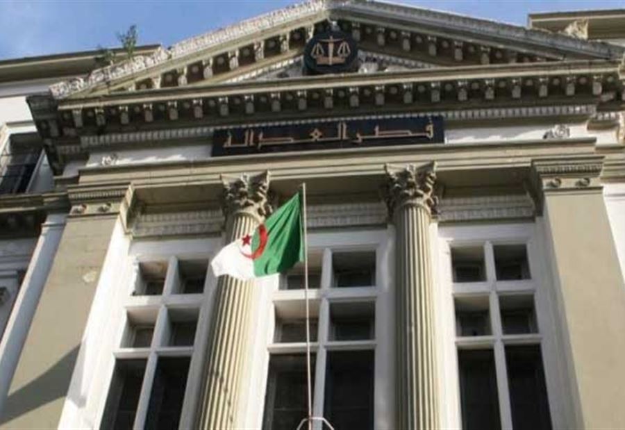 القضاء الجزائري يدين ضباط بالتجسس لحساب فرنسا