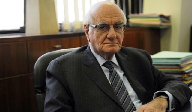 جريج: الاعتداء على مؤسسة إعلامية يشكل اعتداء على الحرية 