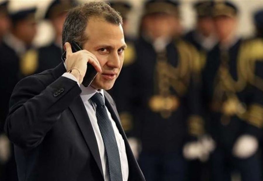 باسيل في مواجهة الحريري وحزب الله معاً باسيل في مواجهة الحريري وحزب الله معاً