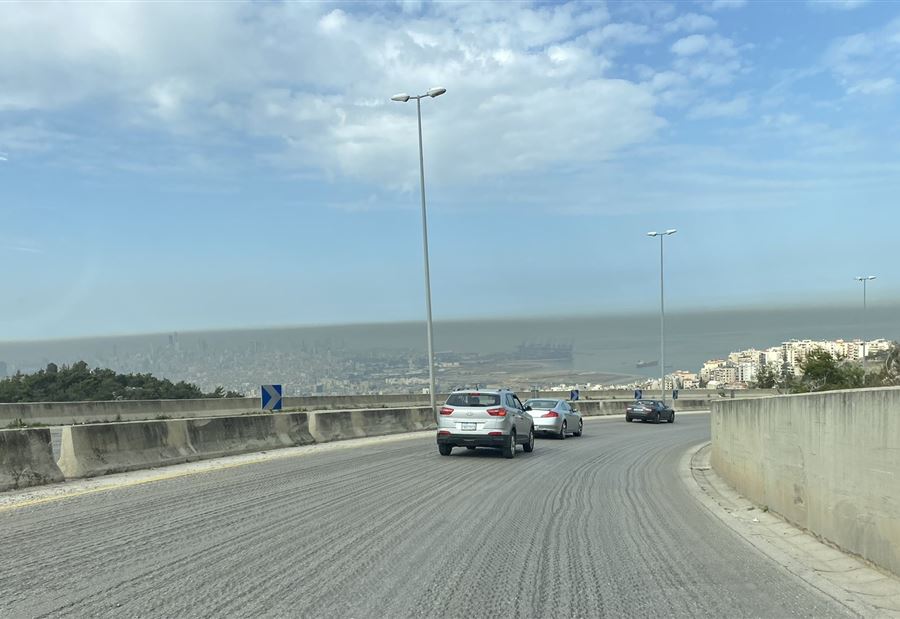 "هل تصبّحتم بالوشاح الأسود فوق بيروت؟"