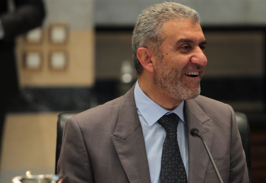 "بدل غلاء المعيشة للمستخدمين والعمال"... توقيعٌ لــ بيرم 