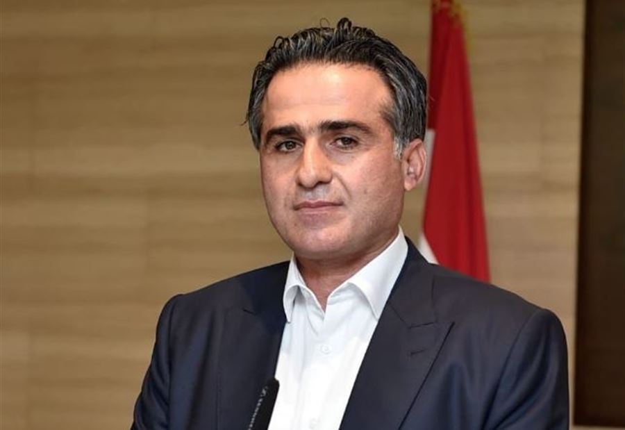 الانتظام يعود إلى المطار... ماذا قال حمية عن رفع الأنقاض؟ الانتظام يعود إلى المطار... ماذا قال حمية عن رفع الأنقاض؟