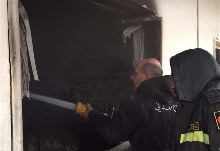 اخماد حريق في منزل في مشحا العكارية اخماد حريق في منزل في مشحا العكارية