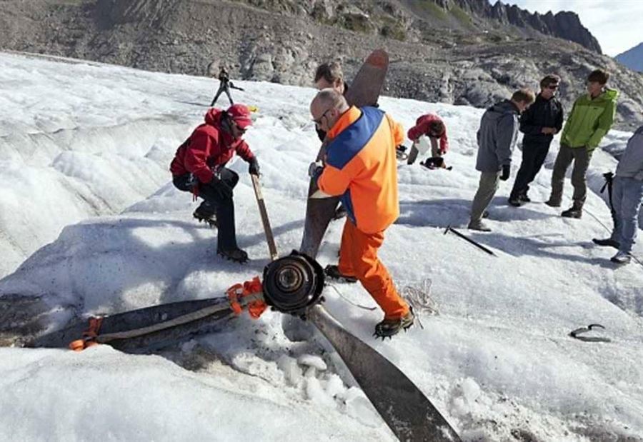 موجة الحر بأوروبا تكشف حطام طائرة عمره 72 عاما