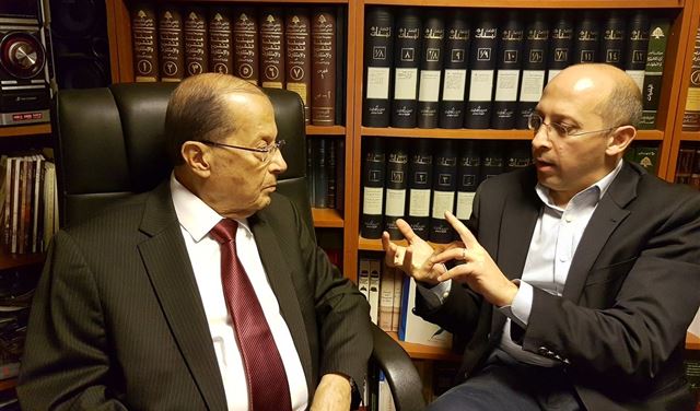 بالصورة.. ماذا يفعل الان عون والجنرال؟! بالصورة.. ماذا يفعل الان عون والجنرال؟!