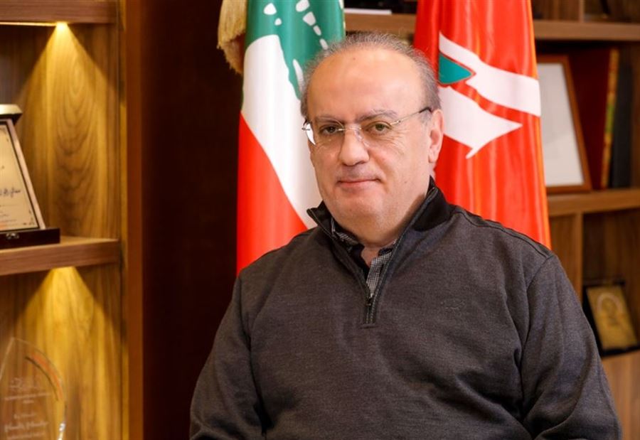 "مجموعة منافقين"... وهّاب يسخر من التغييريين