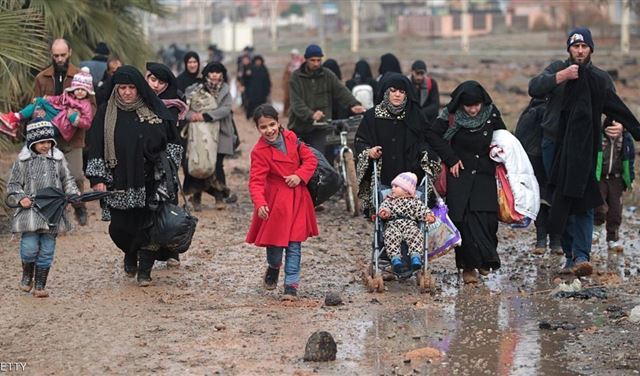 داعش يطرد السكان من غرب الموصل