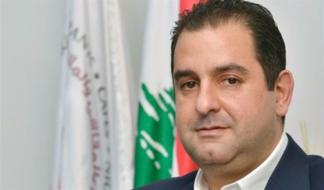 رئيس نقابة أصحاب المطاعم تخوف من ضرب القطاع السياحي 