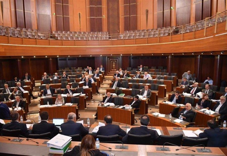 وزير "يترفّع"